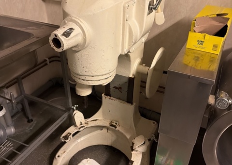 Planetary mixer with whisk and bowl - Hobart PF 401