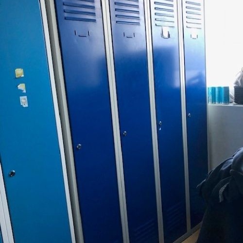 1540000-2 Omklädningskåp