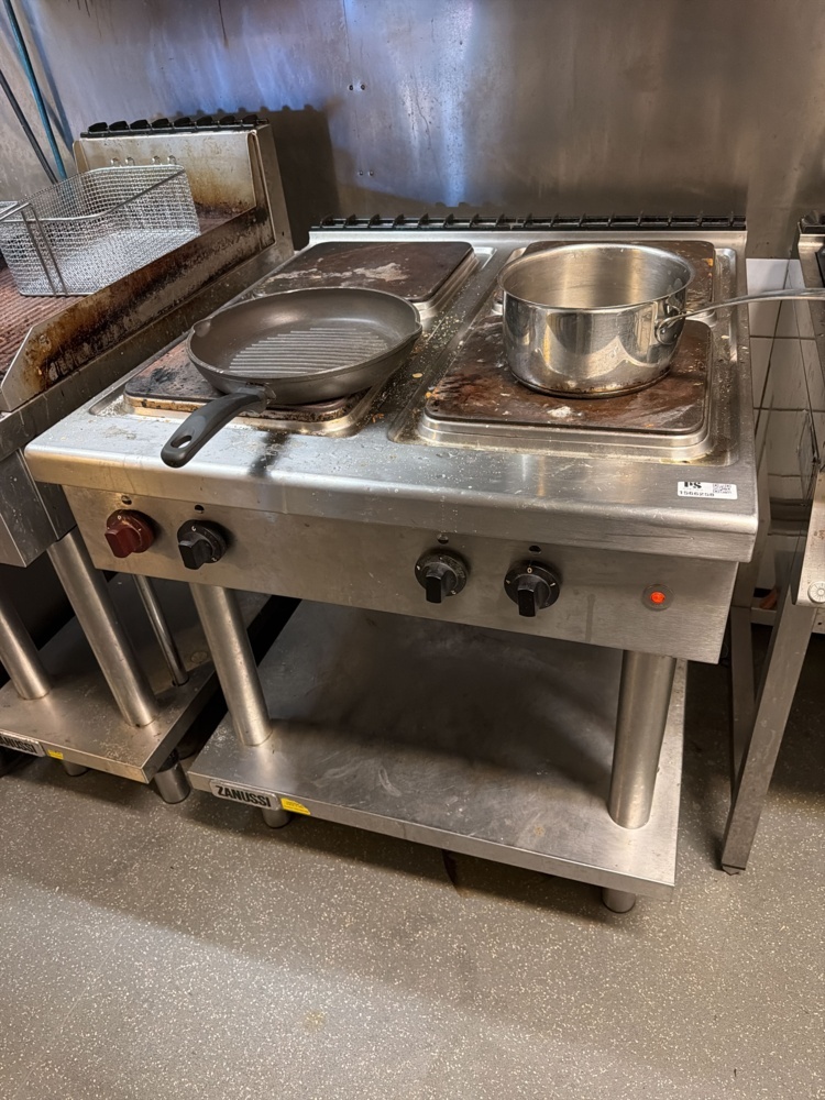 1566258-2 Stove with 4 cooking zones - Zanussi