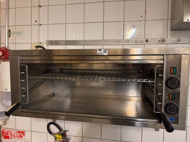 Salamandergrill - GGG på auktion i Västra Götaland, Strömstad hos PS Auction