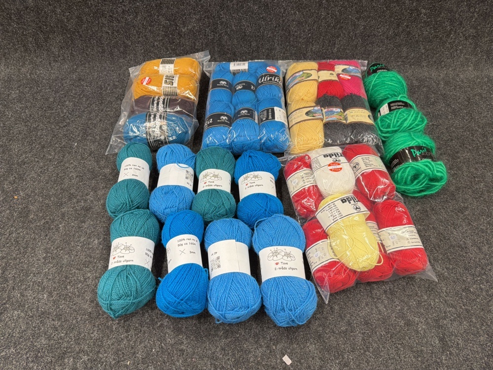1582693-1 Sortiment med garn