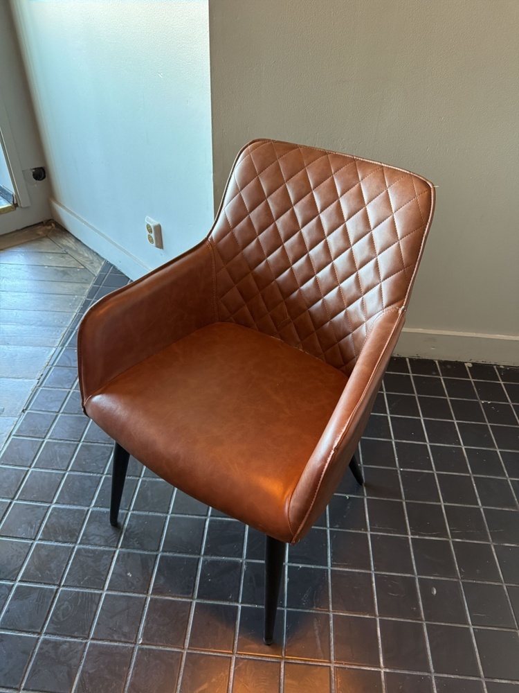 1566281-2 Restaurant furniture with 3 round tables and 12 chairs