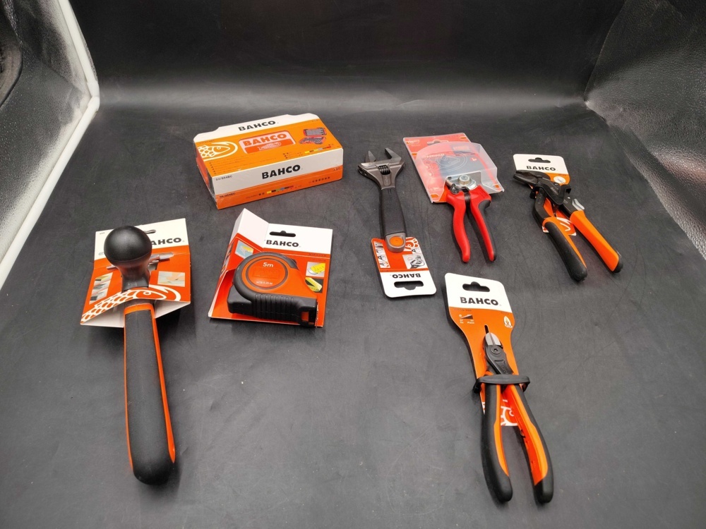 1583281-1 Hand tools - Bahco, pliers, adjustable wrench and tape measure