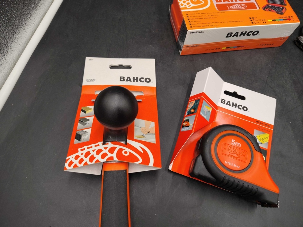 1583282-2 Hand tools - Bahco, pliers, adjustable wrench and tape measure