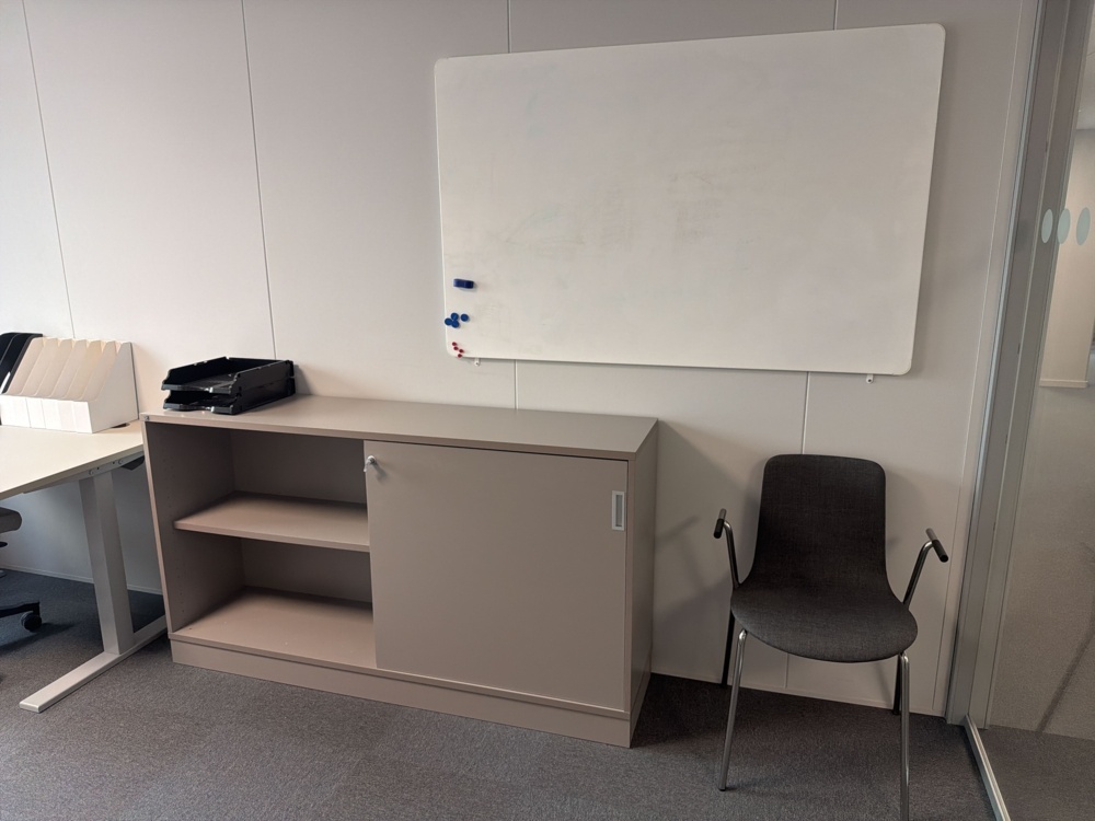 1566098-2 Office workplace with office furniture and screen