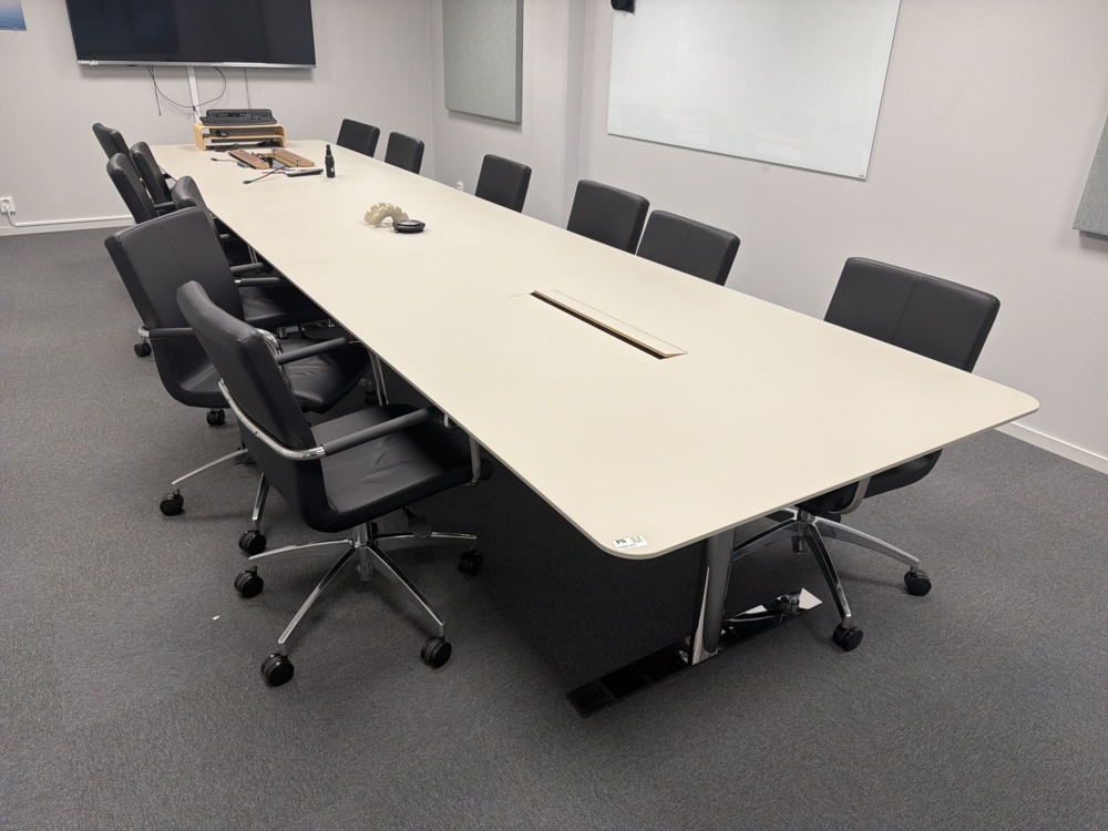 1566105-1 Conference table, 13 chairs, whiteboard etc.