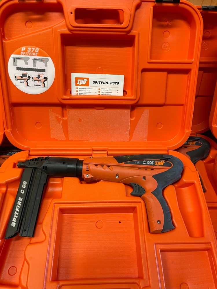 1583456-2 Nail gun Split Spitfire C 60