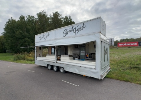 Large Food Truck / Street Food Truck with Kitchen Equipment - DC Trailer