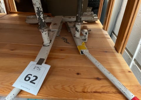 Carpet roll holder on wheels