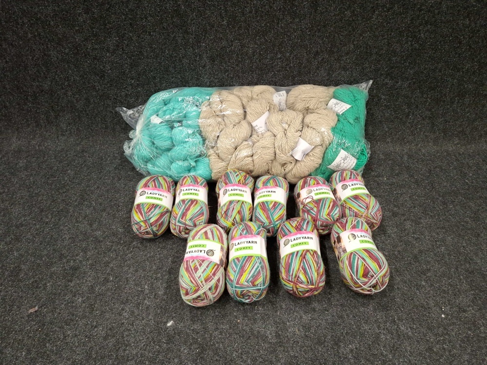 1582703-1 Assortment of yarn balls in different colors