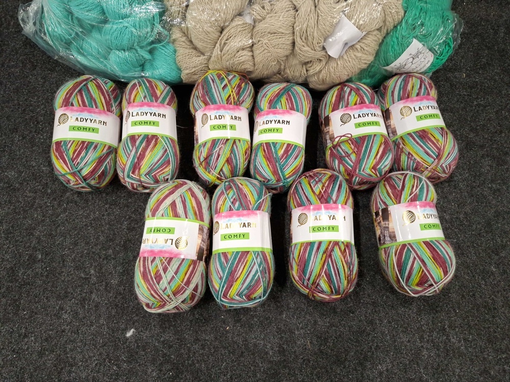 1582703-2 Assortment of yarn balls in different colors