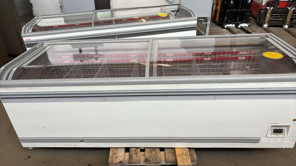 1584710-2 Golvfrys 250 cm
