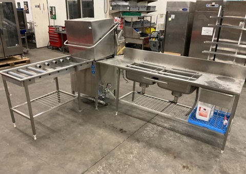 Washing station WD 7 with benches