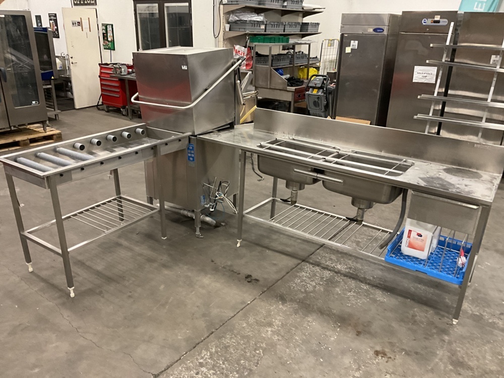 1473662-1 Washing station WD 7 with benches
