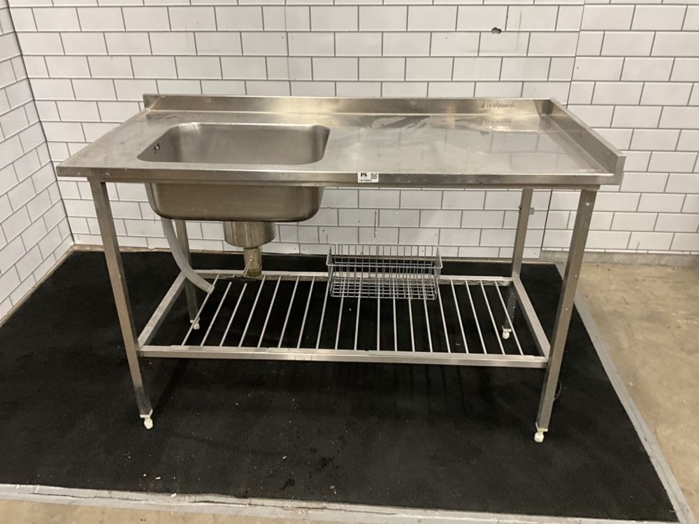 1473663-1 Stainless steel bench with hob