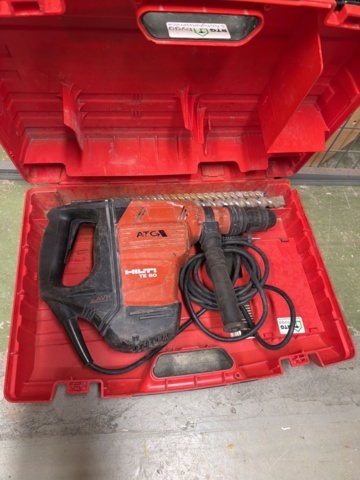 Slagborrmaskin med borr - Hilti TE 60 på auktion i Västra Götaland, Sävedalen hos PS Auction