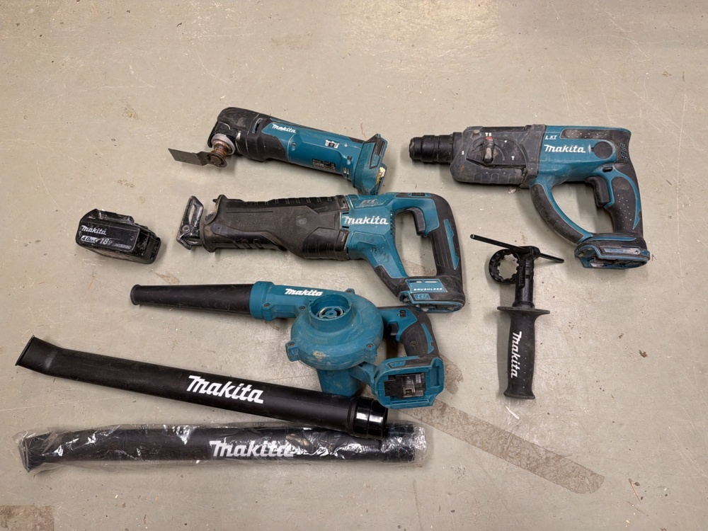1566403-1 Tool kit - Makita
