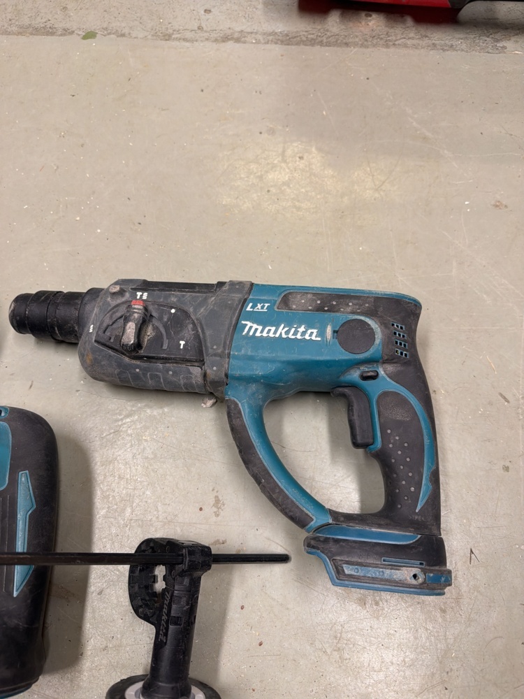 1566403-2 Tool kit - Makita