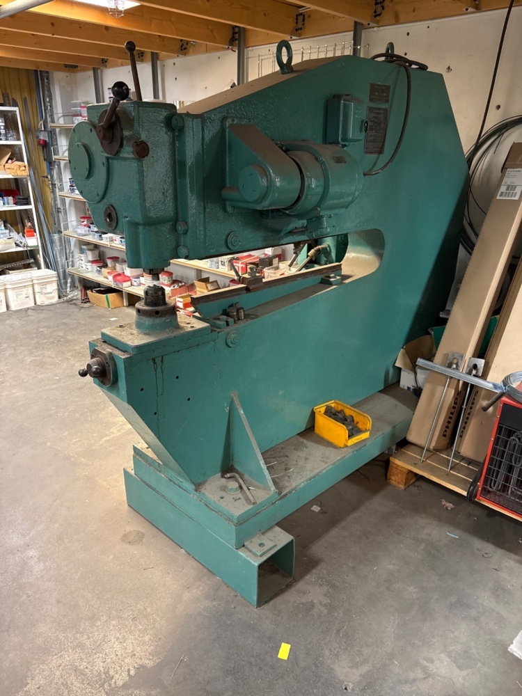 1536080-1 Nibbling machine - Pullmax Major