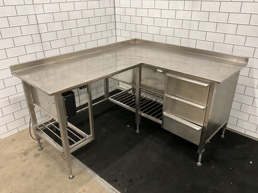1473667-1 Rostfri bänk i vinkel - Höj och sänkbar