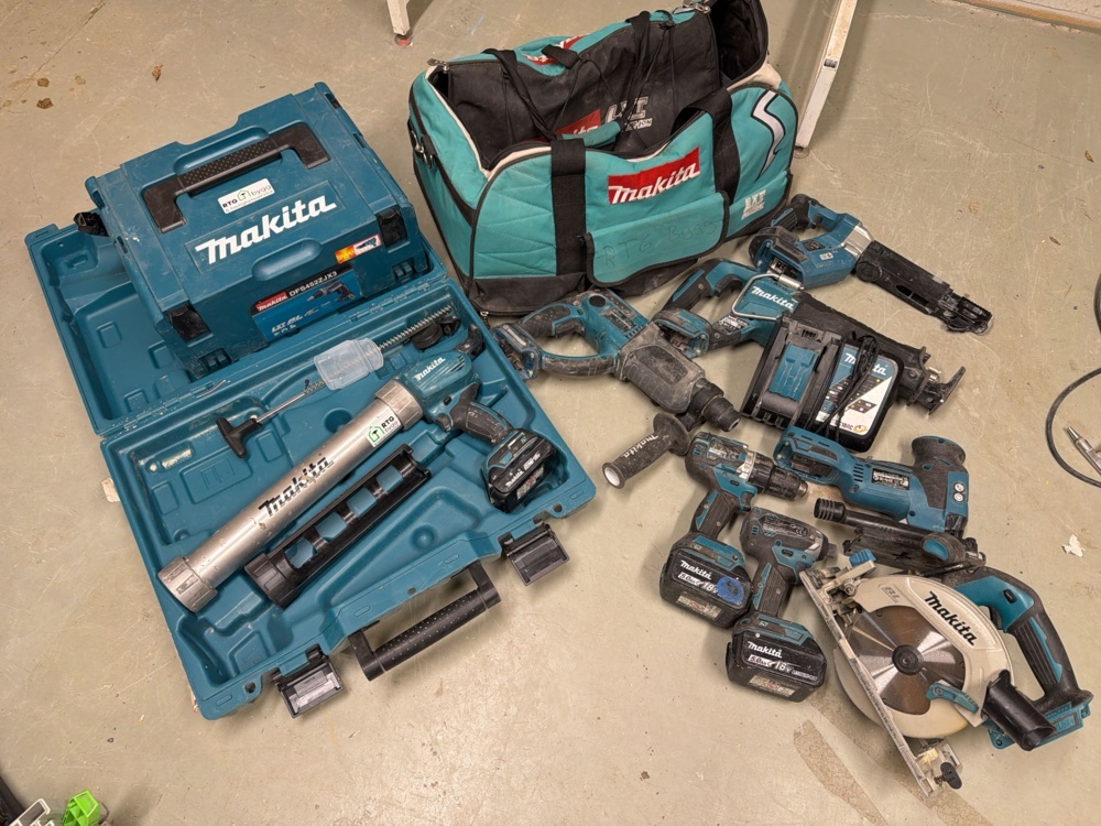 1566406-1 Tool kit with accessories - Makita