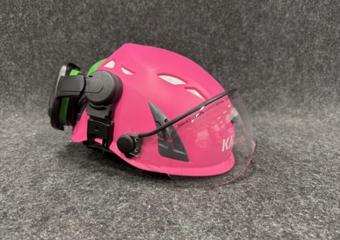 Skyddshjälm med hörselskydd Kask