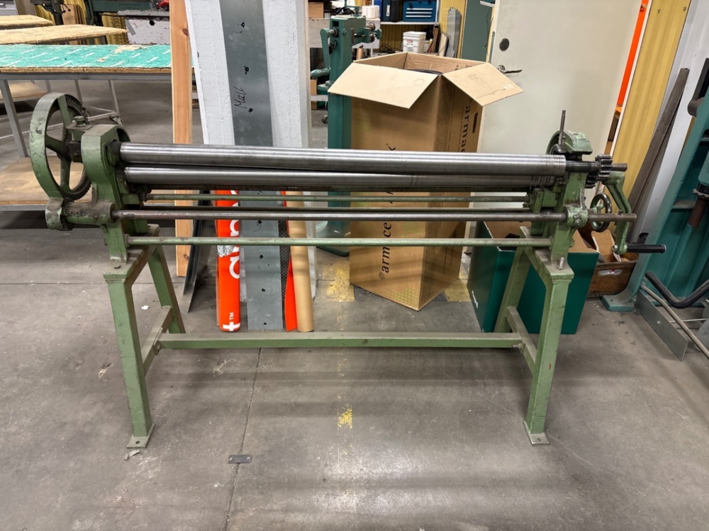 1536084-1 Round roller - Luna