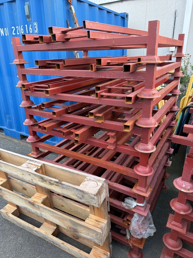 1566409-2 Materialhäckar 16 st