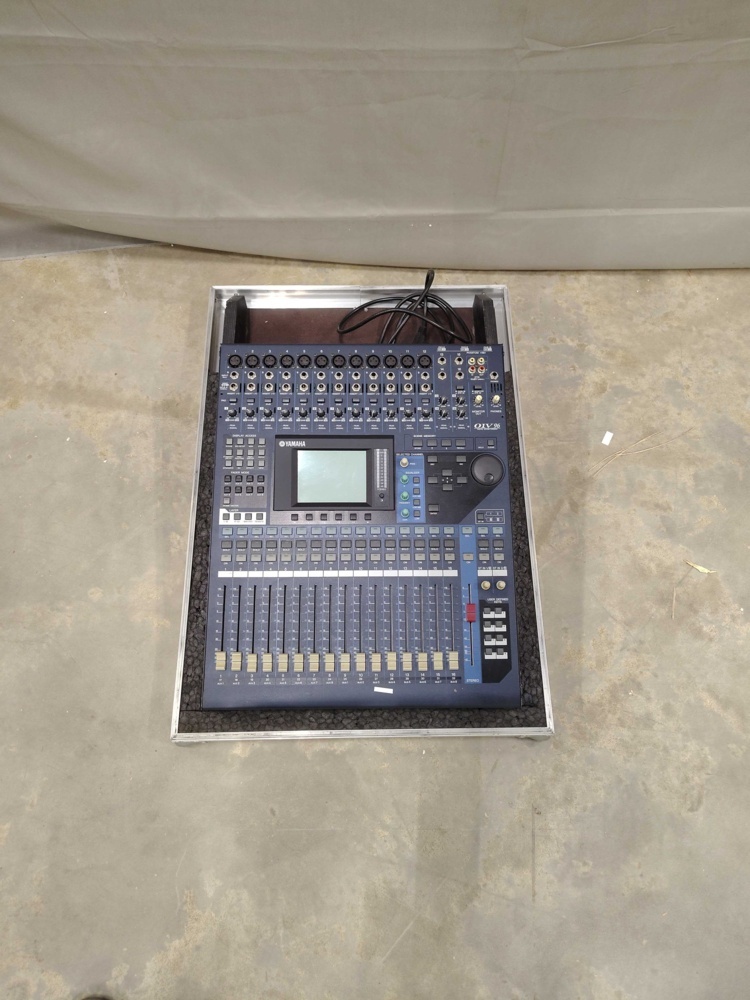 1582521-1 Digitalmixer - Yamaha 01V96