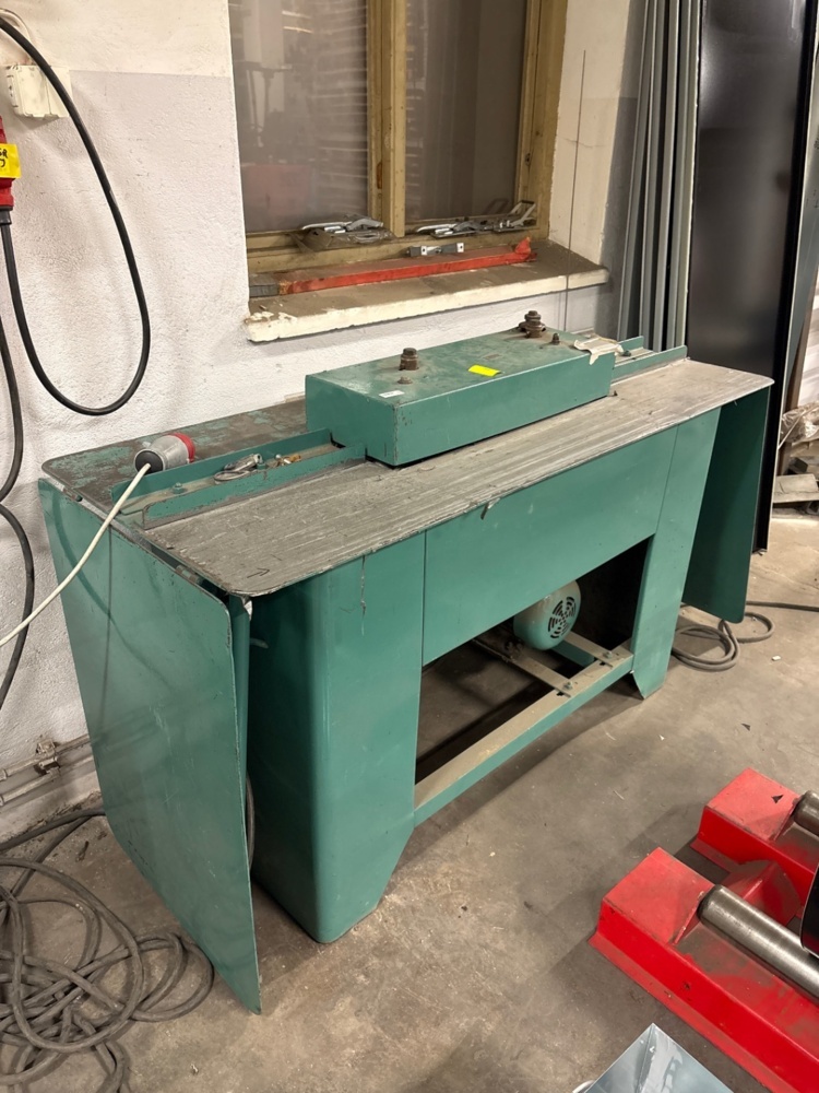 1536087-1 Folding machine / sheet metal working machine