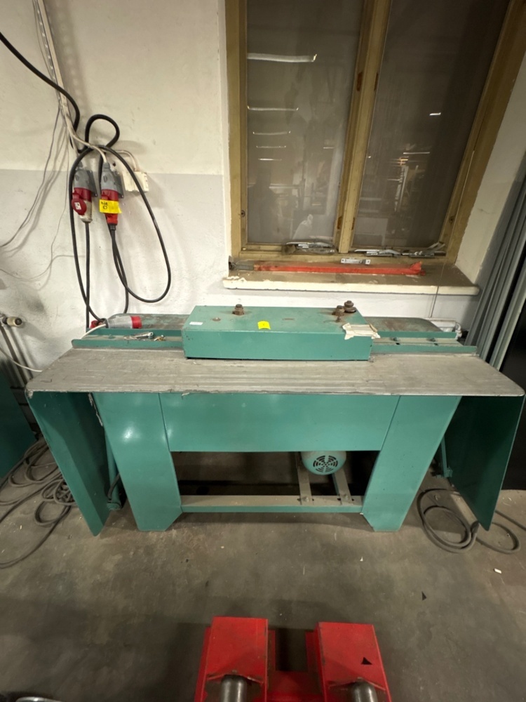 1536087-2 Folding machine / sheet metal working machine