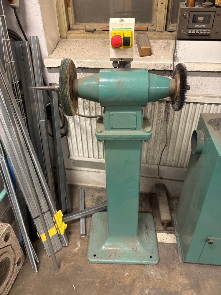 1536089-1 Double-ended polishing machine on column stand