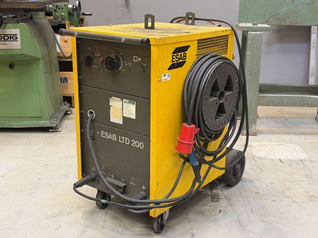 Svets - ESAB LTD 200 på auktion i Västra Götaland, Trollhättan hos PS Auction
