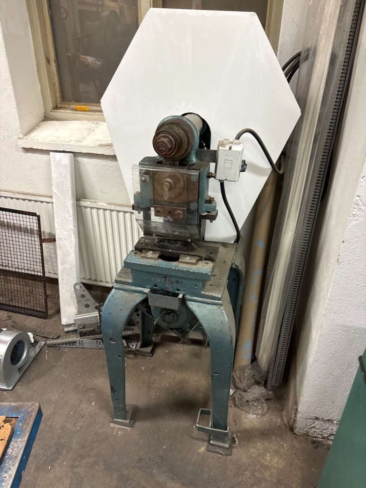 1536091-1 Eccentric press