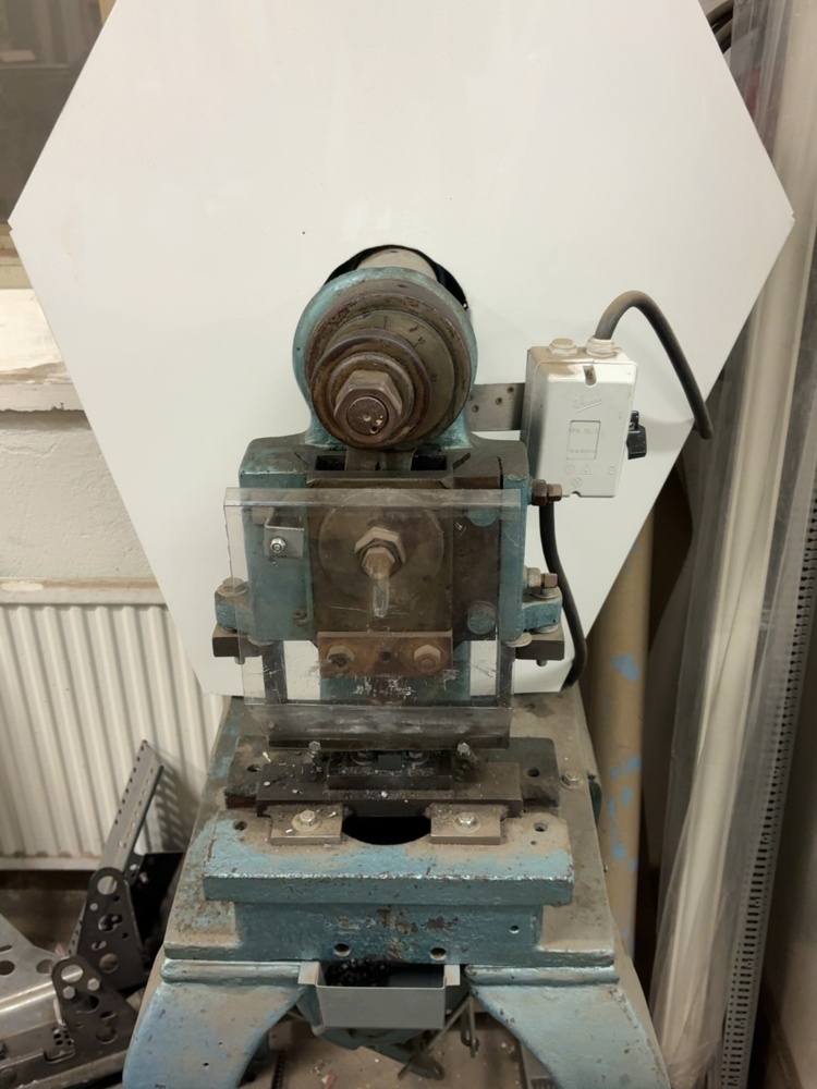 1536091-2 Eccentric press