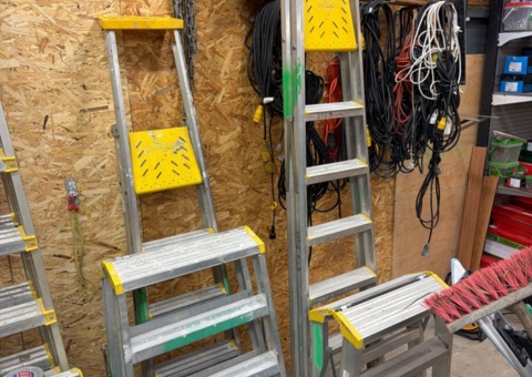 Folding ladders and step trestles 4 pcs