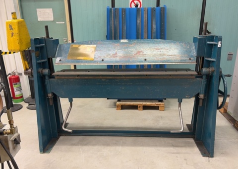 Sheet metal folding CL-Machines