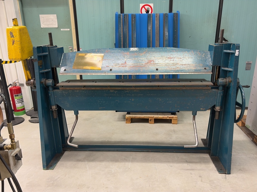 1525528-1 Sheet metal folding CL-Machines