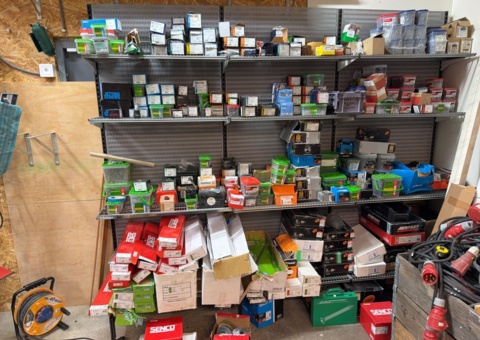 Lot with mounting materials, nails and screws including shelves