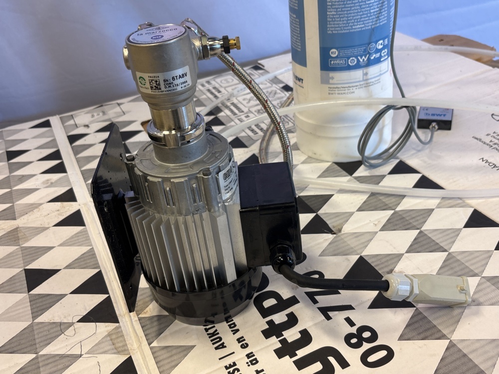1511422-2 Vattenfiltersystem med pump och tillbehör - BWT bestmax XL / RPM