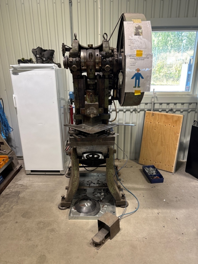 1536099-1 Eccentric press 16 tons - AB Arosverken EA 16