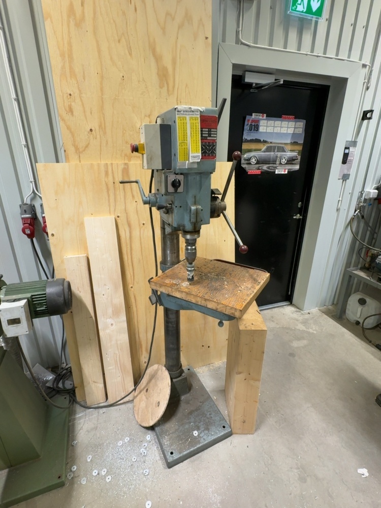 1536100-1 Pillar drilling machine - Strands S68