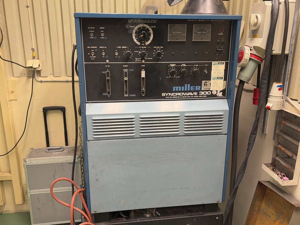 1525546-2 Svetsmaskin - Miller Syncrowave 300