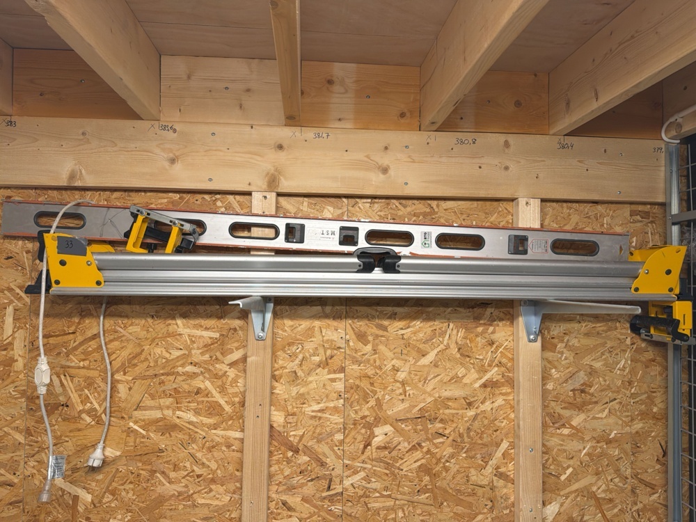 1566433-1 Saw table and spirit level - DeWalt / Hultafors