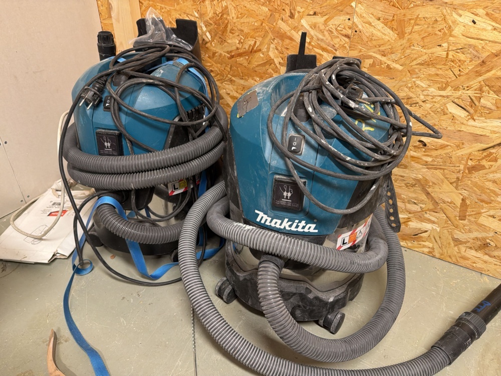 1566434-1 Construction vacuum cleaner 2 pcs - Makita VC2012L