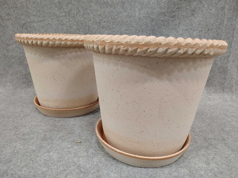 1584873-1 Pots with saucers, 2 pcs - Bergs Potter Emilia, pink, Ø35 cm