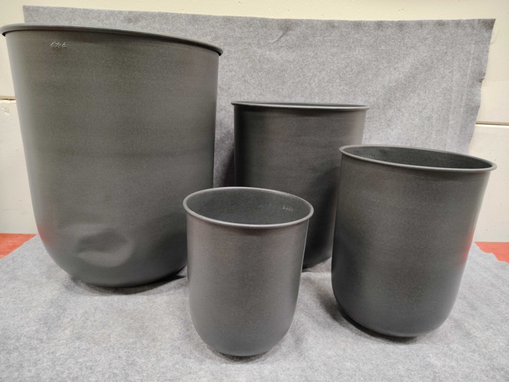 1584874-1 Pots - DBKD Out, black metal, various sizes