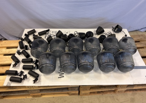 Samling med takbelysning - pendellampor och spotlights