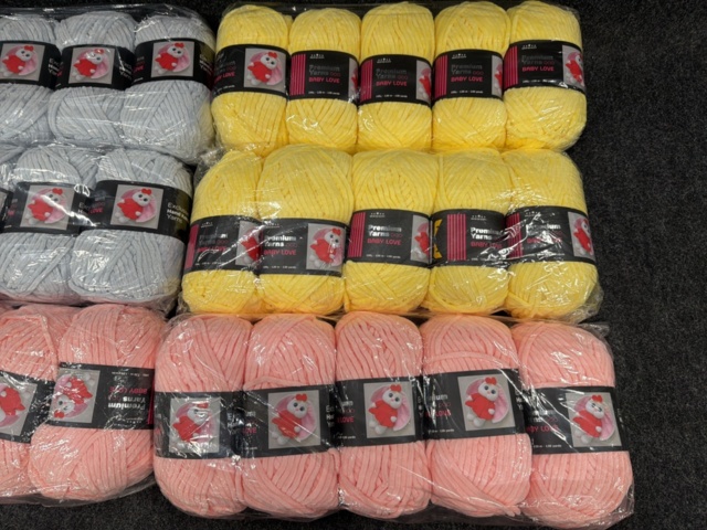 1582233-3 30 st garnnystan Velourgarn Babylove – chenille sammetsgarn 100g