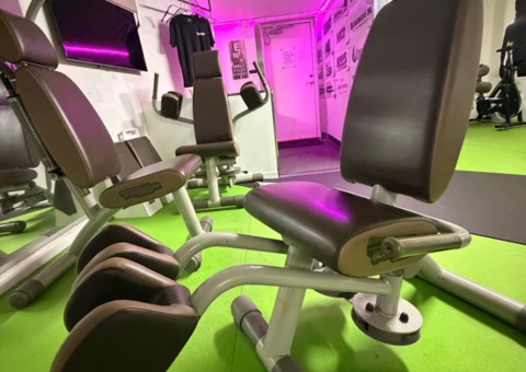 Gym equipment Technogym Precor